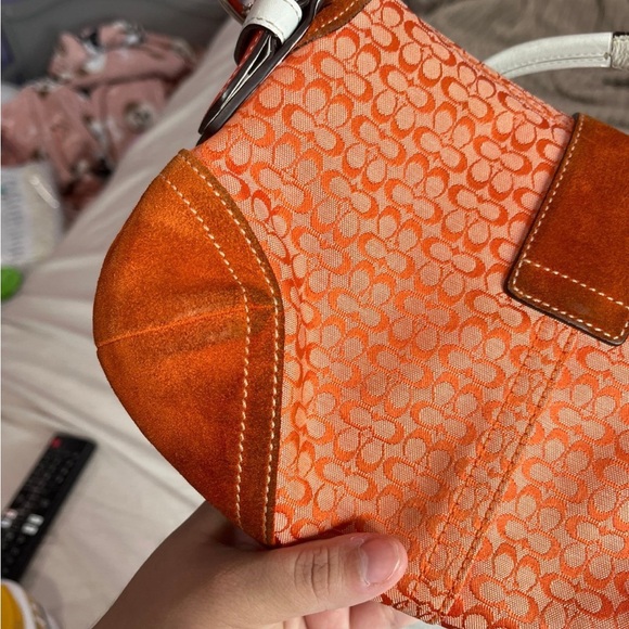 Vintage Coach Soho Orange Bag - Picture 9 of 12